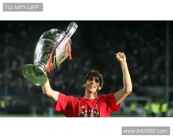 卡卡足球明星的辉煌历程与对世界足球的深远影响解析 卡卡足球明星的辉煌历程与对世界足球的深远影响解析