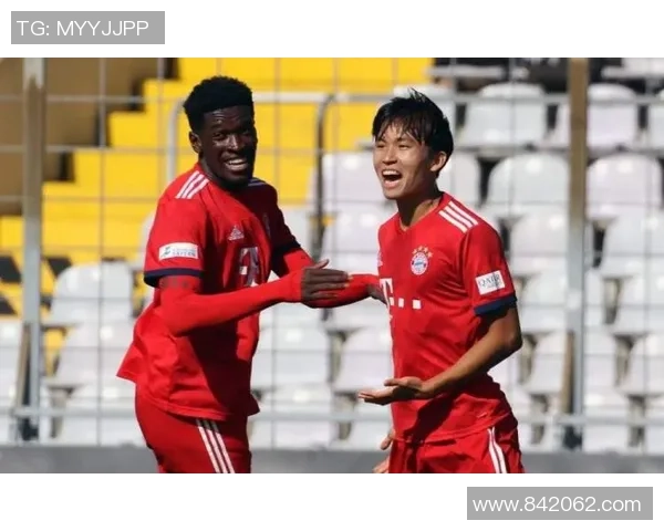 福登的足球生涯：从青训小将到世界舞台的璀璨明星