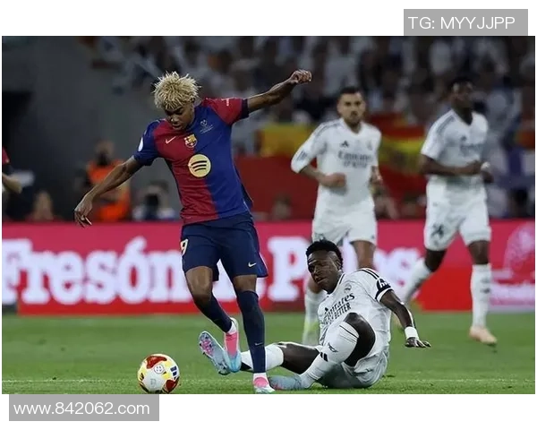 足球明星亲密瞬间大集合精美图片展现他们的友情与热情 足球明星亲密瞬间大集合精美图片展现他们的友情与热情